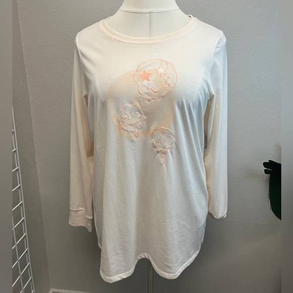 Torrid Embroidered Pink Smiley Face Tee - New - Size 2 (18/20) - Picture 3 of 5